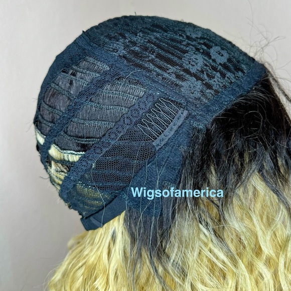 Premium quality synthetic wig - Picture 7 of 7